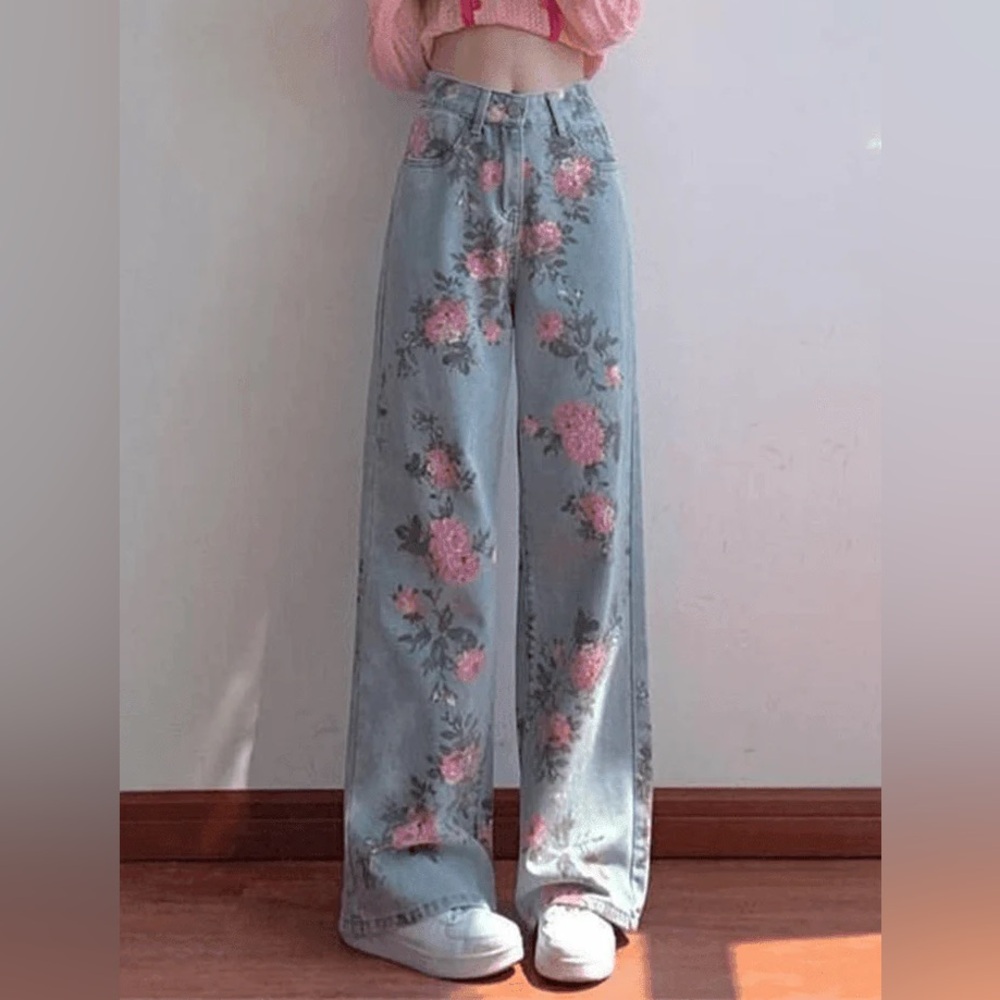 FLORAL HIGH RISE BOYFRIEND JEANS